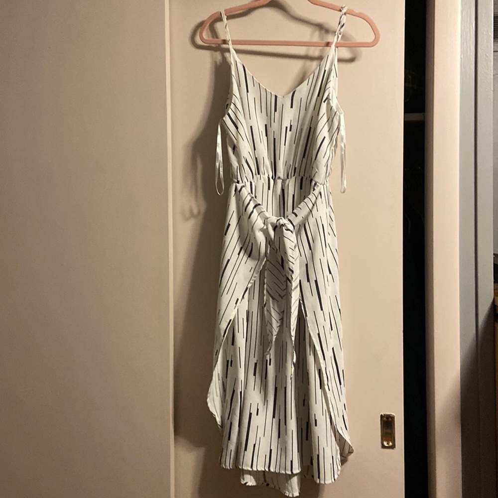 V neck tank dress white and gray